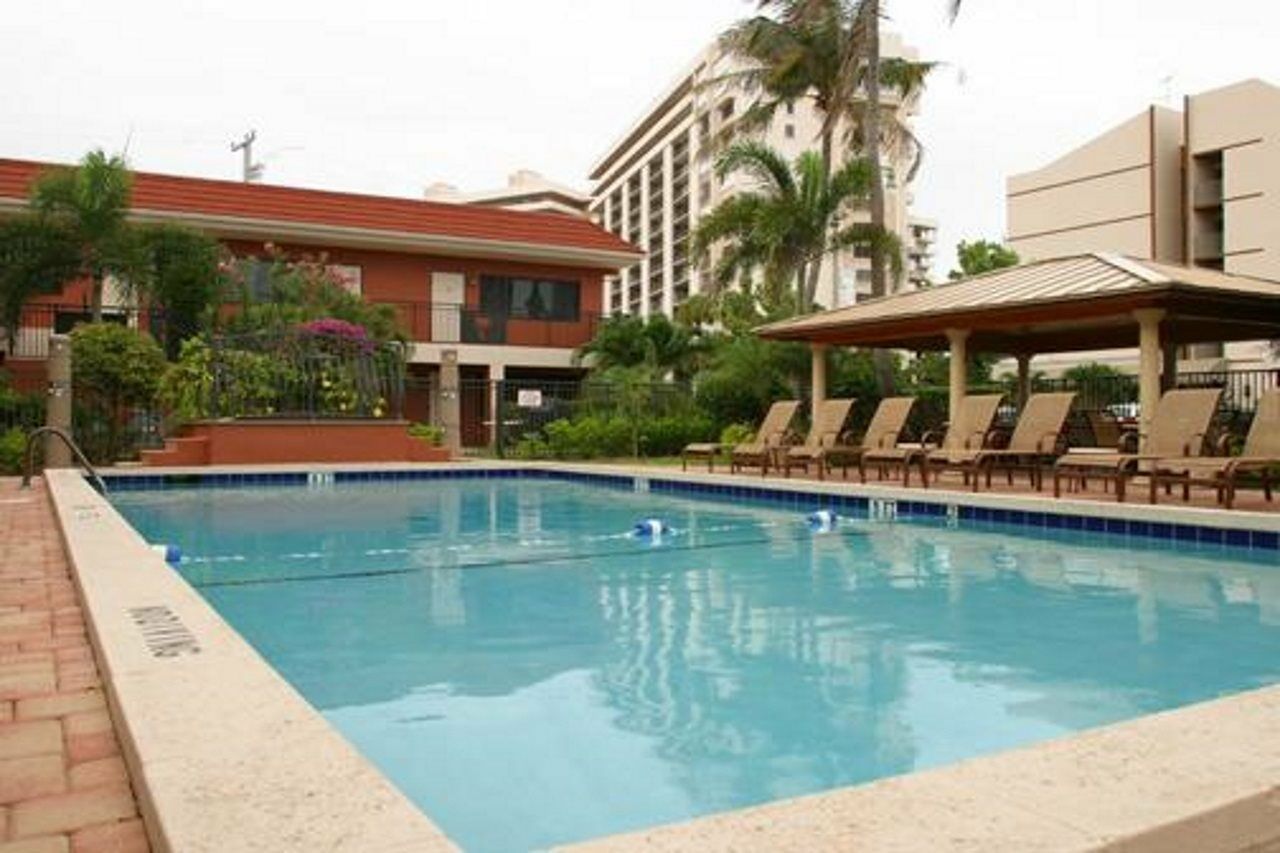 Away Inn Lauderdale-by-the-Sea Eksteriør bilde